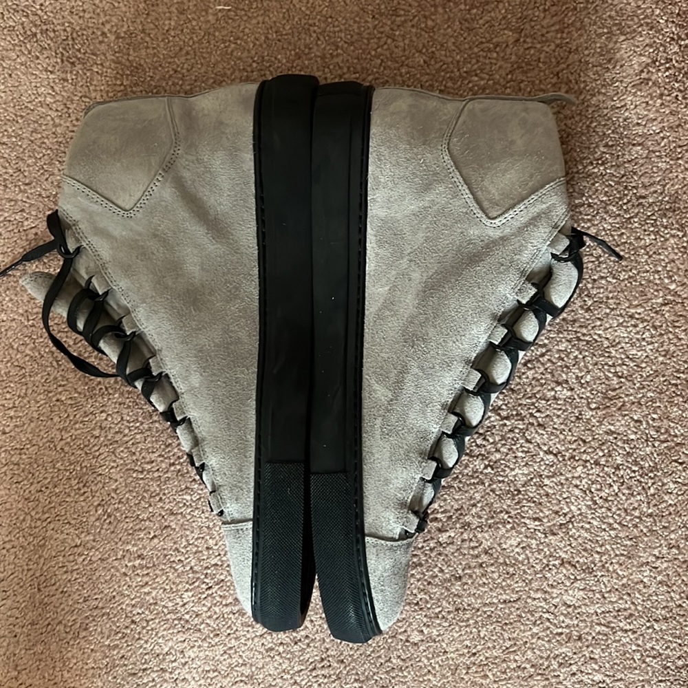 Brand new mens Balenciaga sneakers - Picture 2 of 4